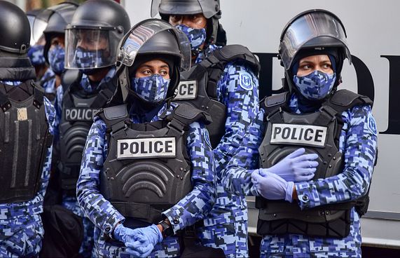ފުލުހުންނަށް 1،400 ބޮޑީ ކެމެރާ ހޯދަނީ