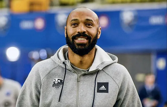 އާސެނަލާއި ބާސެލޯނާ އަށް ނޫނެކޭ ނުބުނާނަން: އޮންރީ