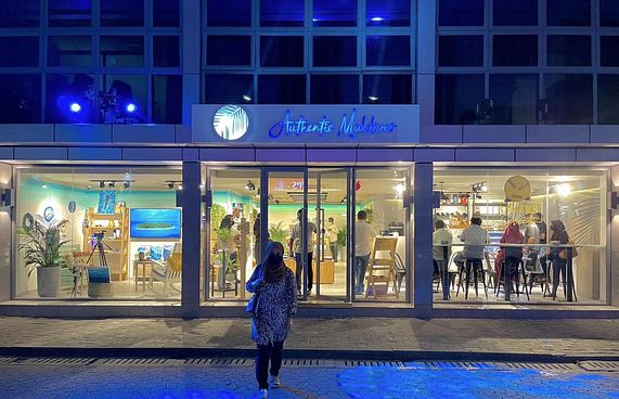 އޮތެންޓިކް މޯލްޑިވްސްގެ ފިހާރައެއް މާލޭގައި ހުޅުވައިފި