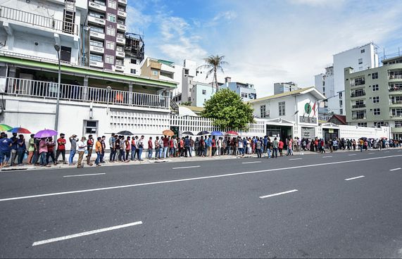 އެލަވަންސްގެ މައްސަލާގައި ސެނަހިޔާގެ ޑޮކްޓަރުން ރަތަށް!