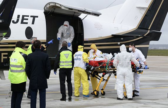 ފްރާންސަށް ތިން ވަނަ ރާޅެއް: ޕެރިސް ލޮކްޑައުނަށް