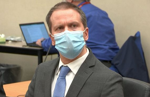 ފްލޮއިޑު މަރާލި ފުލުސް މީހާގެ މައްޗަށް ކުށްސާބިތުވެއްޖެ