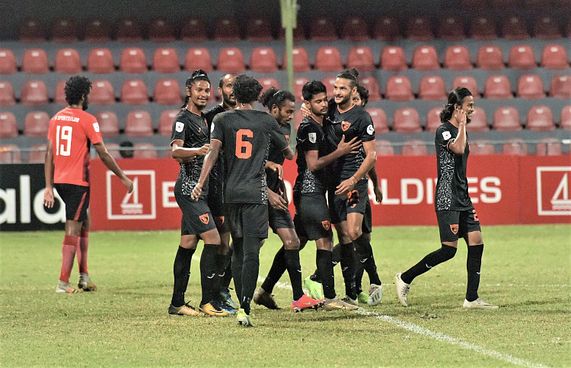 ޓީސީ ބަލިކޮށް އީގަލްސް ހަތަރު ވަނައަށް