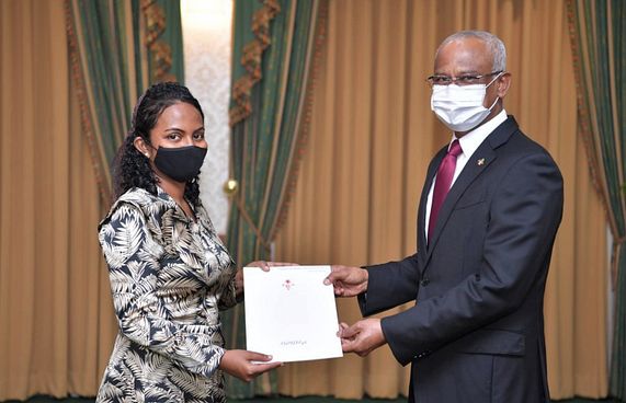 ޓެކްނޮލޮޖީ މިނިސްޓްރީ އުވާލައި، ޒިންމާތައް ޝައުނާ އަށް