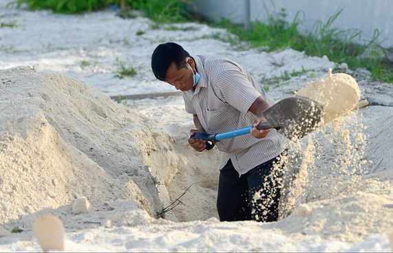 ހުޅުމާލެ ސަހަރާގައި މީހުން ވަޅުލުން މެދުކަނޑާލައިފި