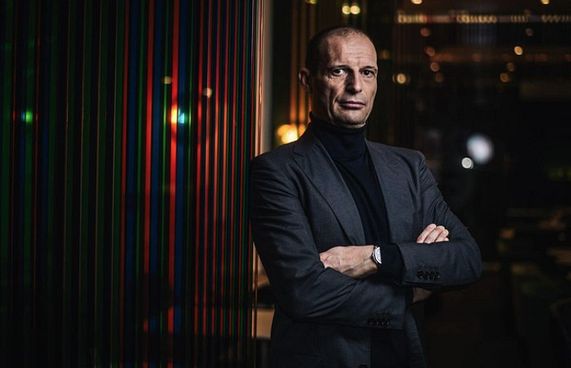 ޕިރްލޯ ވަކިކޮށް، ޔުވެންޓަސް އިން އެލެގްރީ ގެންނަނީ