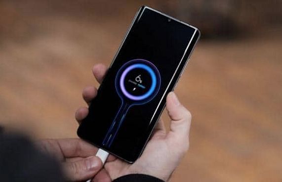 ޝޯމީގެ ފޯނު ފުލް ޗާޖުކޮށްލަން އަށް މިނެޓް