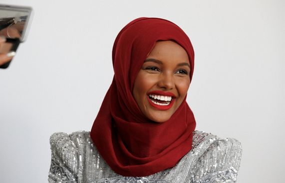 ހަލީމާ އަލުން މޮޑެލިން އަށް