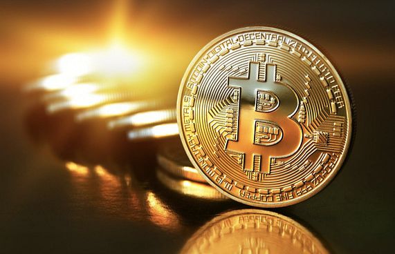 ފުރަތަމަ ފަހަރަށް، ރަސްމީ ފައިސާއަކަށް ބިޓްކޮއިން