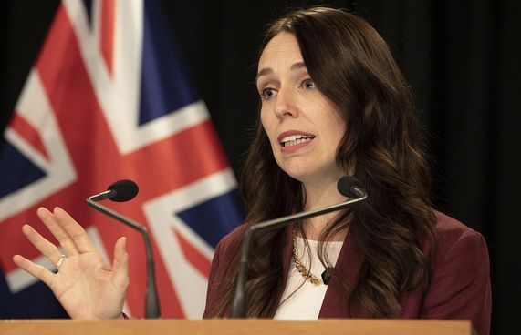 ނިއު ޒީލޭންޑްގެ ބޮޑުވަޒީރު އިސްތިއުފާ ދެއްވަނީ