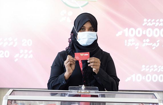 ރެޑްވޭވް ރޯދަ ސޭލްގެ ނަސީބުވެރިން ހޮވައިފި