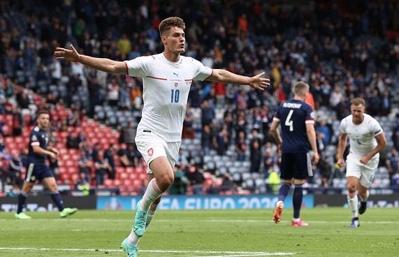 ޝިކްގެ އާދަޔާހިލާފް މޮޅު ލަނޑުން ޗެކް މޮޅުކޮށްދީފި