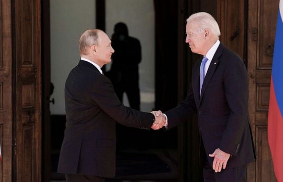 ގުޅުން އިއާދަކުރުމަށް ރަޝިޔާ ސަފީރު އެމެރިކާ އަށް