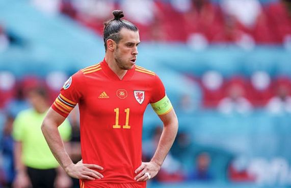 ބޭލް ކްލަބު ފުޓްބޯޅަ އިން ރިޓަޔާ ކުރަނީ