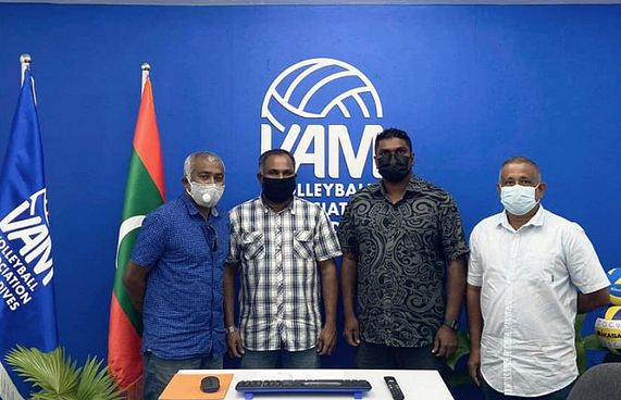 ކުނޑި އާއި ޝިމާދު އިންޓަނޭޝަނަލް މެޗަށް ލަންކާ އަށް