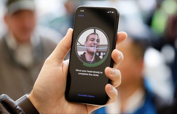 އެޕަލްގެ ފޭސް އައިޑީ ހުރިހާ އުފެއްދުމަކަށް