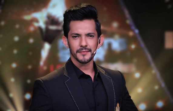 އަދިތިޔާ ހޯސްޓްކުރުން ހުއްޓާލަނީ