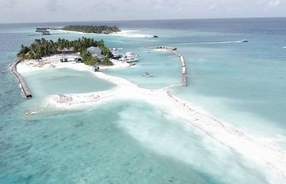 ވެލިގަނޑު ރިސޯޓު ހިއްކުން މަޑުޖައްސައިލަން އަންގައިފި