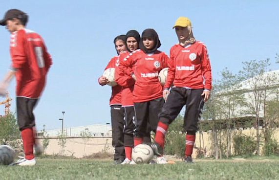 ރާއްޖެއާ ދެކޮޅަށްކުޅޭ ކޮލިފައިންއިން އަފްގާން ވަކިވެއްޖެ