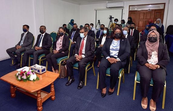 ހައިކޯޓުގެ ފަނޑިޔާރުކަމަށް ކުރިމަތިލެއްވީ ދެ ބޭފުޅުން