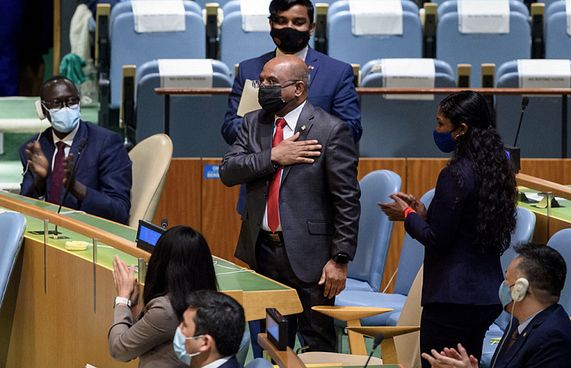 ތާރީހީ ކާމިޔާބުގެ ވަގުތުކޮޅު: ޝާހިދު މިރޭ ރިޔާސަތުގައި