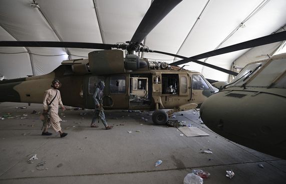 ކާބުލް އެއާޕޯޓަށް ދިން ހަމަލާ ރޭވި މީހާ ހައްޔަރުކޮށްފި