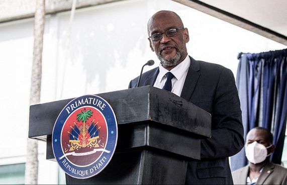 ހައިޓީގެ ރައީސް އަވަހާރަކޮށްލުމުގެ ތުހުމަތު ބޮޑުވަޒީރަށް