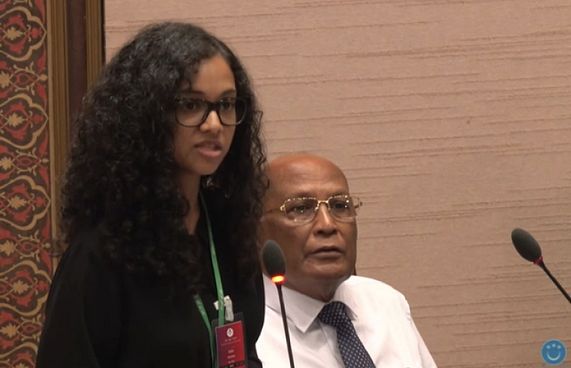 އުމުރުން އެންމެ އަށް އަހަރުގެ ކުދިން ވެސް ޑްރަގަށް