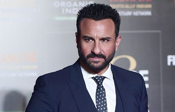 ސައިފްގެ ގަޔަށް ވަޅި ހަރައި ޒަހަމްކޮށްލައިފި