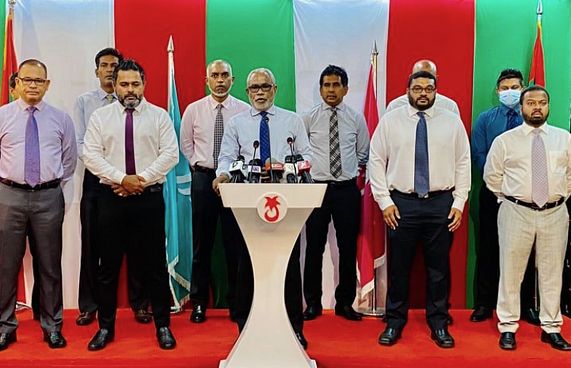 އާ ބަޖެޓާއެކު ގައުމު ބަނގުރޫޓުވުމުގެ ބިރު އެބައޮތް!