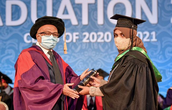 ވިލާ ކޮލެޖުގެ ގްރެޖުއޭޝަން ހަފުލާ ފަށައިފި