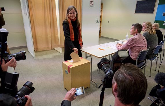 އައިސްލޭންޑް ޕާލަމެންޓުގެ ގިނަ ގޮނޑި އަންހެނުންނަށް