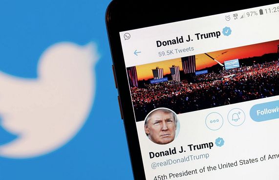 ޓްވިޓާ އެކައުންޓް ހޯދަން ޓްރަމްޕް އަމުރަކަށް އެދެފި