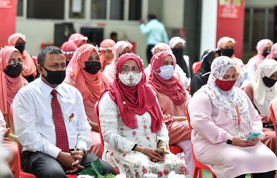 ޓީޗަރުންނަށް ޕްރޮމޯޝަން ނުދޭ ކަމަށް ބުނެ ކޯޓަށް