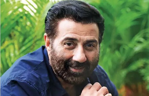 ސަނީގެ އާ ފިލްމު އޮތީ ކުރީގެ ތަރިއަކަށް ބިނާކޮށްފައި