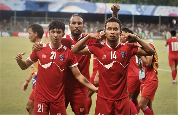 ކުރިމަގެއް ނެތް، ނޭޕާލް ކުޅުންތެރިން އެހެން ދިމާލަކަށް