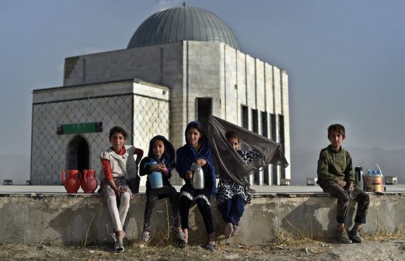 ހައިހޫނުކަމުން ދަރިން ސަލާމަތް ކުރަން މަސްތުވާތަކެތި