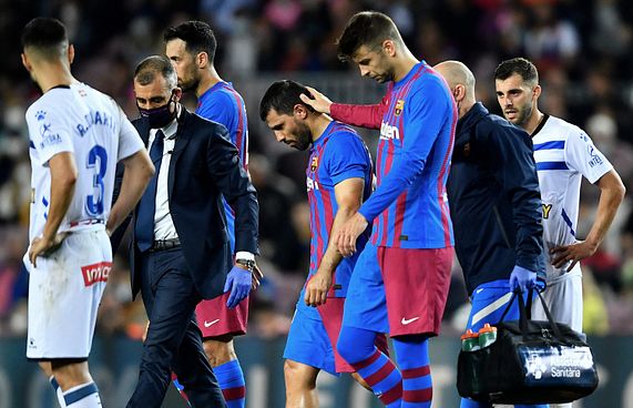 އަގުއެރޯ ކުރިއަށް އޮތް ތިން މަހަށް ކުޅުމާ ދުރަށް