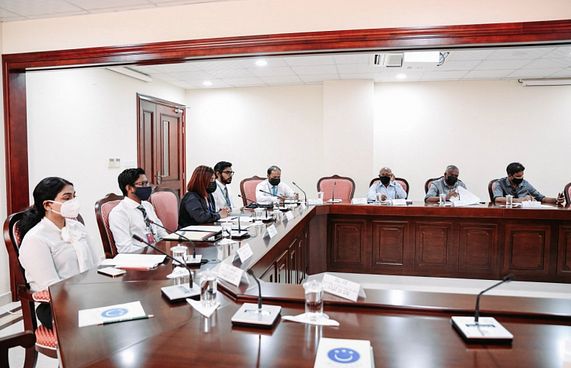 7،000 ވިޔަފާރިއެއްގެ ހިންގަނީ ގަވައިދާހިލާފަށް