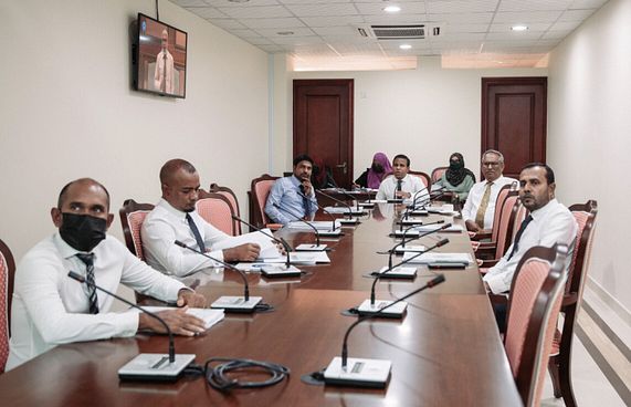 ފިންގަޕްރިންޓް ޑާޓާބޭސްއެއް ހަދަން ހުށަހަޅަނީ