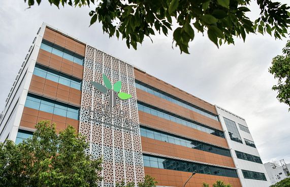 ޓްރީޓޮޕްގެ ހިތާނީ ކޭމްޕަށް ނަން ނޯޓުކުރަން ފަށައިފި