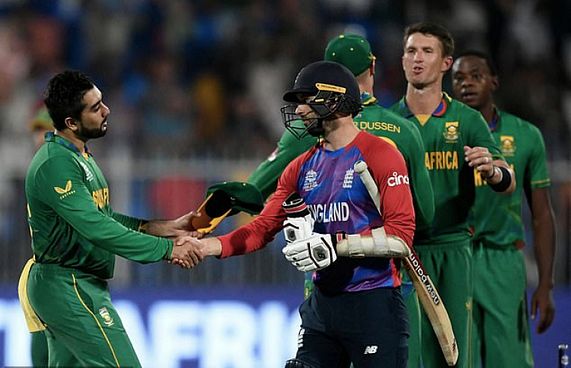 ދެކުނު އެފްރިކާ އަތުން ބަލިވިޔަސް އިންގްލެންޑް ސެމީއަށް