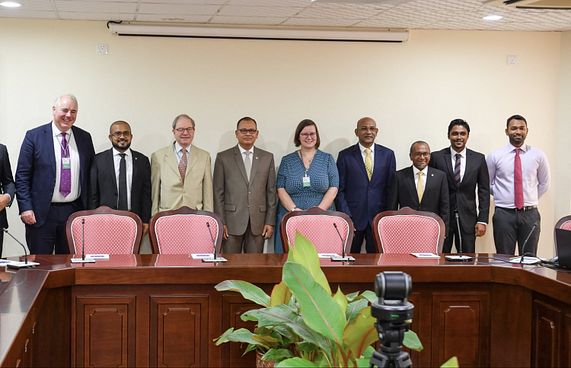 ޔާމީންގެ ބަންދުގެ ޝަކުވާ ކޮމަންވެލްތު މެމްބަރުންނަށް