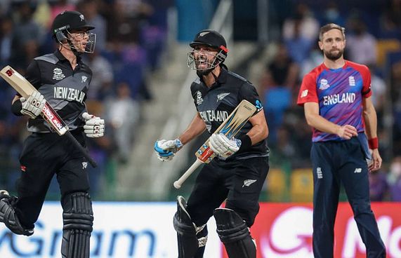 އިންގްލެންޑް ބަލިކޮށް ނިއުޒިލެންޑް ފުރަތަމަ ފައިނަލަށް