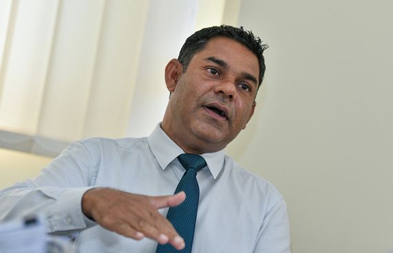 ދެ ގޮތް، ބަނގުރޫޓުވުން ނުވަތަ ފައިސާ ޗާޕްކުރުން