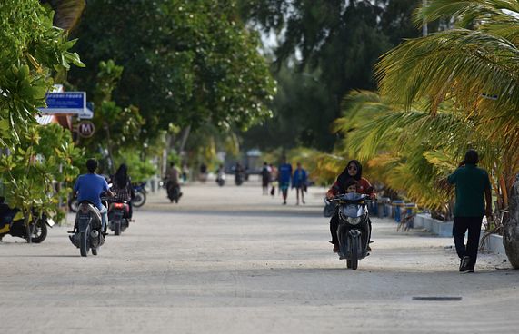 އަންނަ އަހަރުގެ ބޯހިމެނުމަށް 800 ޓެބްލެޓް ހޯދަނީ