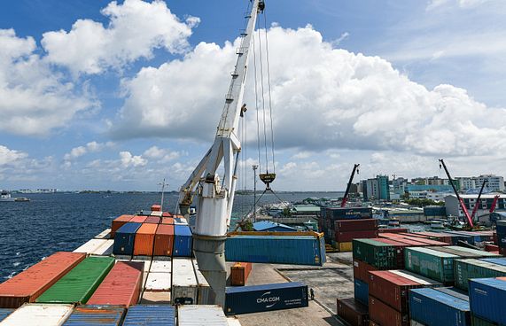 ސީމަނުންގެ ޑޮކިއުމެންޓް 
މަހެއްގެ ތެރޭ ލިބޭނެ