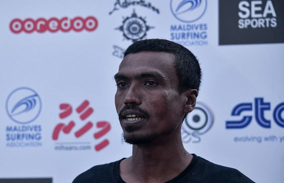 މުއާ ޗެމްޕިއަނަކަށް؛ ޓީޗަރުގެ މައްޗަށް ހޯދި ކުރިއެރުން