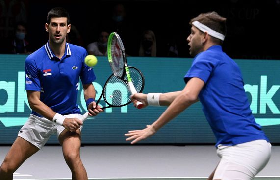 ޖޮކޮވިޗާ އެކު ސާބިއާ ޑޭވިސް ކަޕުން ކަޓައިފި