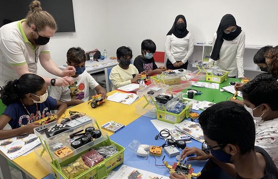 ރޮބޯތިންކުގެ ދެ ކޭމްޕެއް އަންނަ މަހު